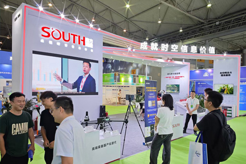 武漢司邁特展示工程公司助力南方測繪中國國際北斗規(guī)?；瘧貌┯[會